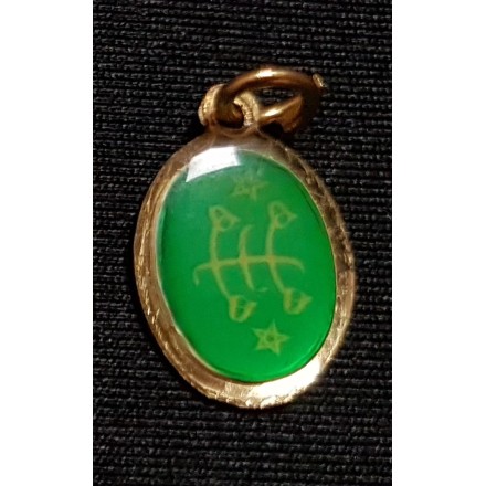 Pendentif toc  doré oval avec signe